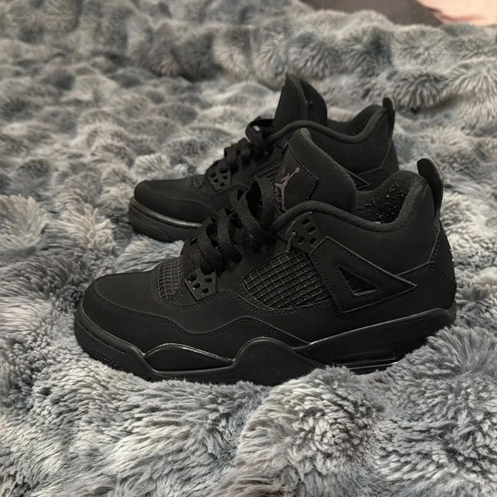 JORDAN BLACK CATS 2020